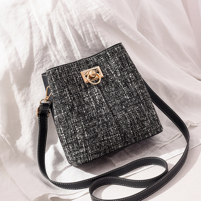 Stylish Colorful Zipper Bucket Bag Small Bag Women's Crossbody Bag Elegant 1pc PUSynthetic LeatherSynthetic Synthetic Leather, suitable for girls, ladies, college students, newbies in the workplace and white-collar workers, v