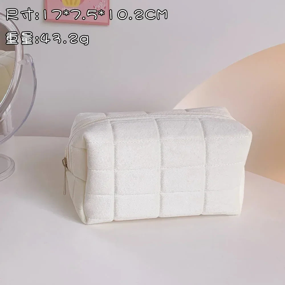 New Flower Print Cosmetic Bag Vintage Style Women Pencil Case Makeup Bag Zipper Pouch Lipsticks Make Up Brush Bag Makeup Pouch